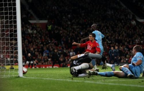  曼联绝杀西汉姆联，C罗替补破门  